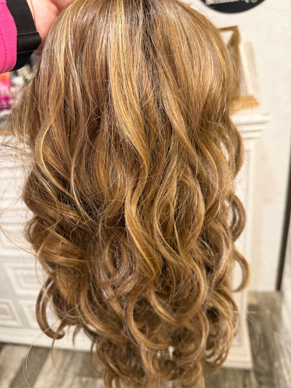Alaria (Mochaccino) Women’s Long Wavy Wig - Mochaccino Blonde Blend - Picture 6 of 7